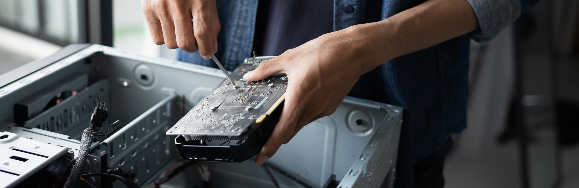 Can a Foreign National Work in the U.S. on a B-1 Visa?